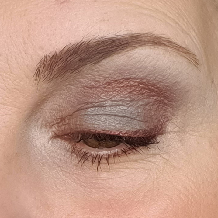 Roter Look mit Glitzer, www.makeupcoach.com