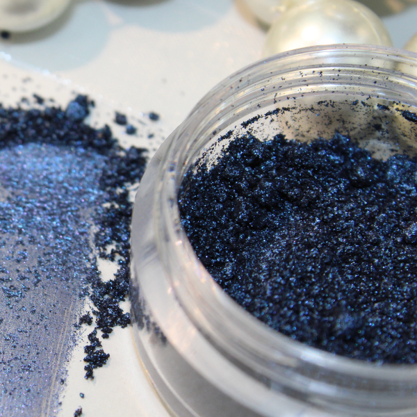 Glitzerlidschatten blau, www.makeupcoach.com