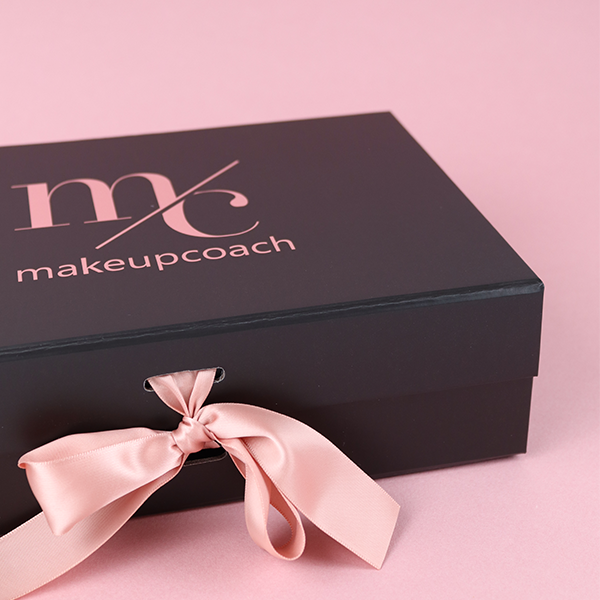 Verschenke deine Produkte in einer Geschenkverpackung, www.makeupcoach.com