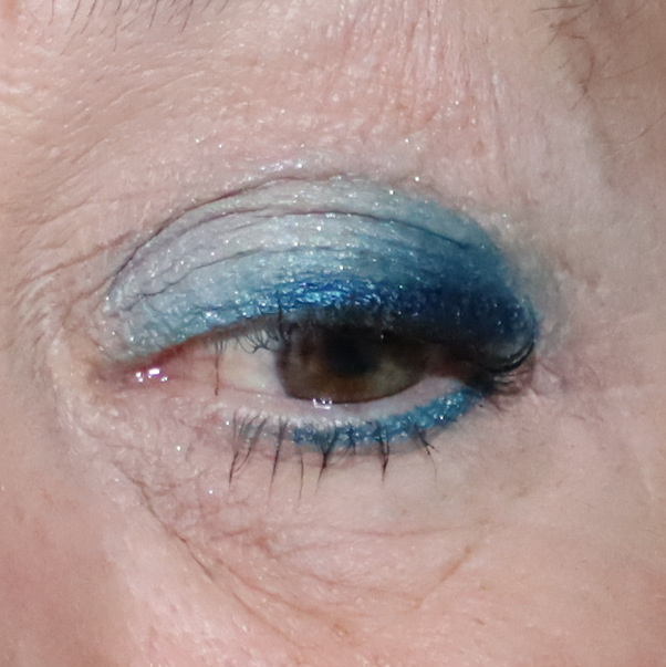 blauer Lidschatten ü50, www.makeupcoach.com